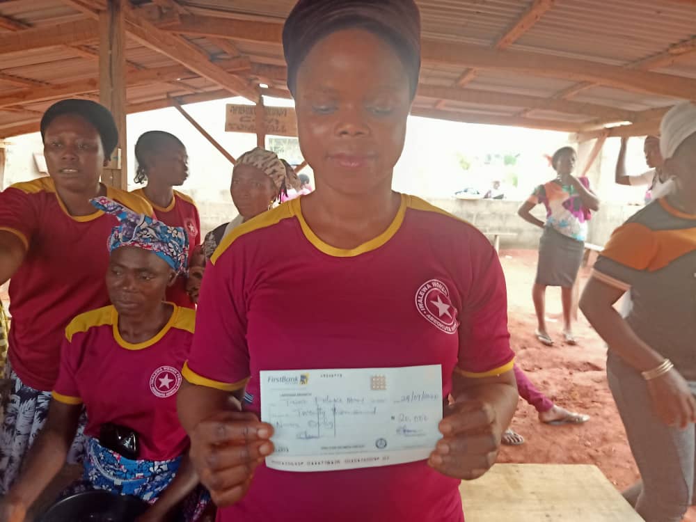 OLUSEYI BISIRIYU FOUNDATION EMPOWERS OVER 30 WOMEN FOR PETTY TRADING IN OGUN STATE